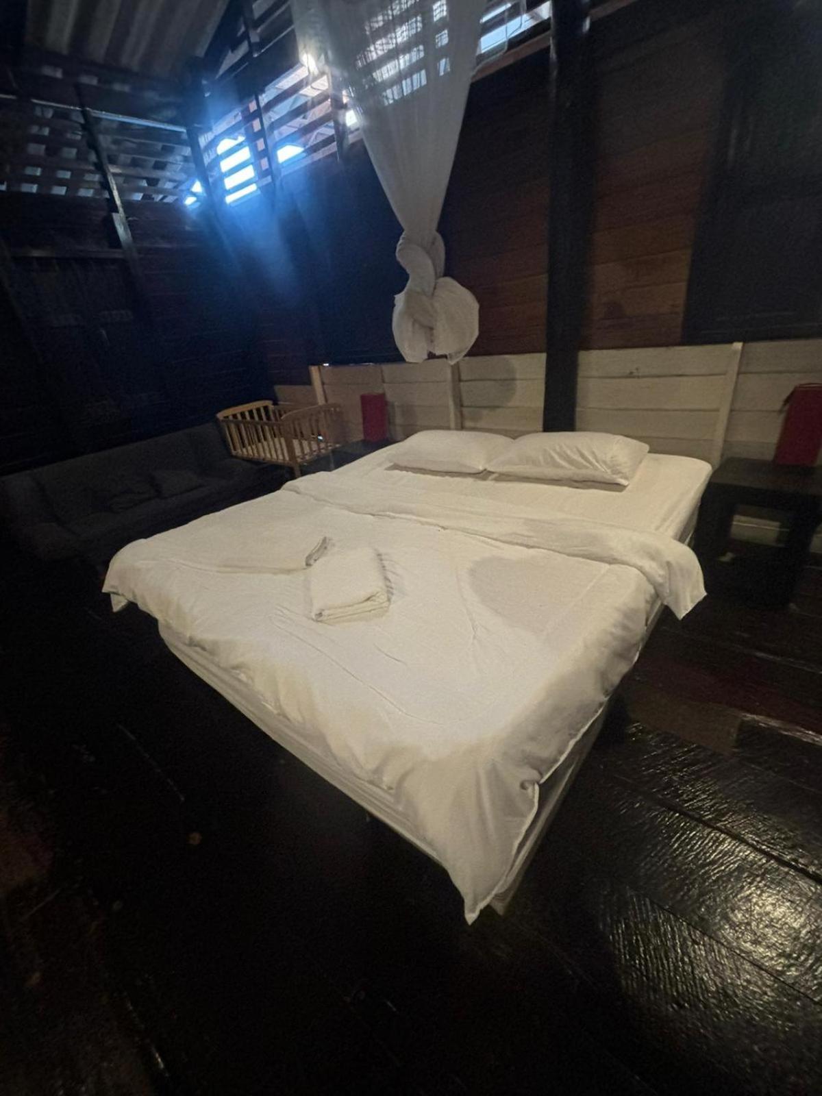 Tonmai Suite II Ko Por Esterno foto